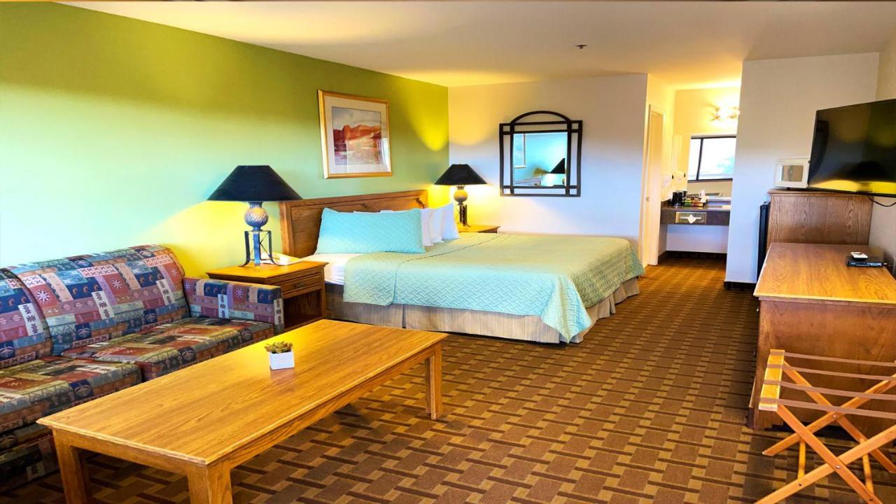 The Noor Hotel Torrey Ngoại thất bức ảnh